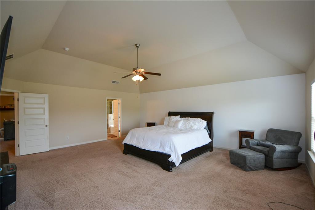 6816 Diamond Drive, Rex, Georgia image 14