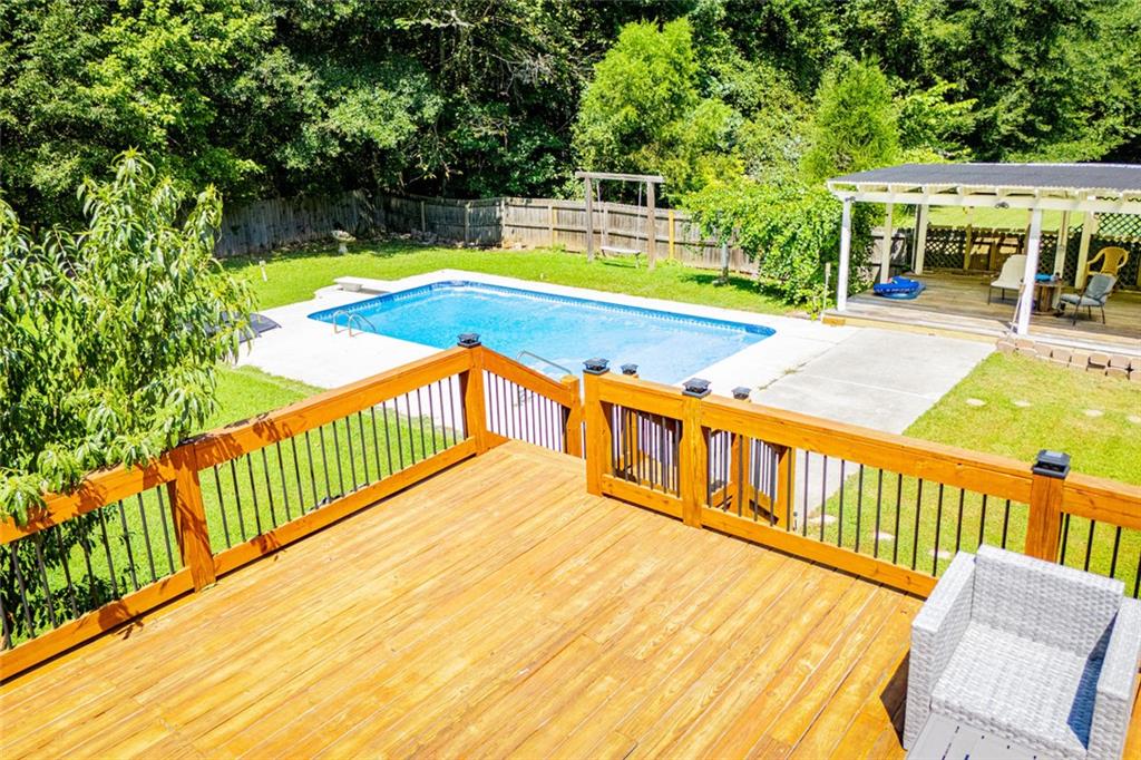 327 Swan Drive