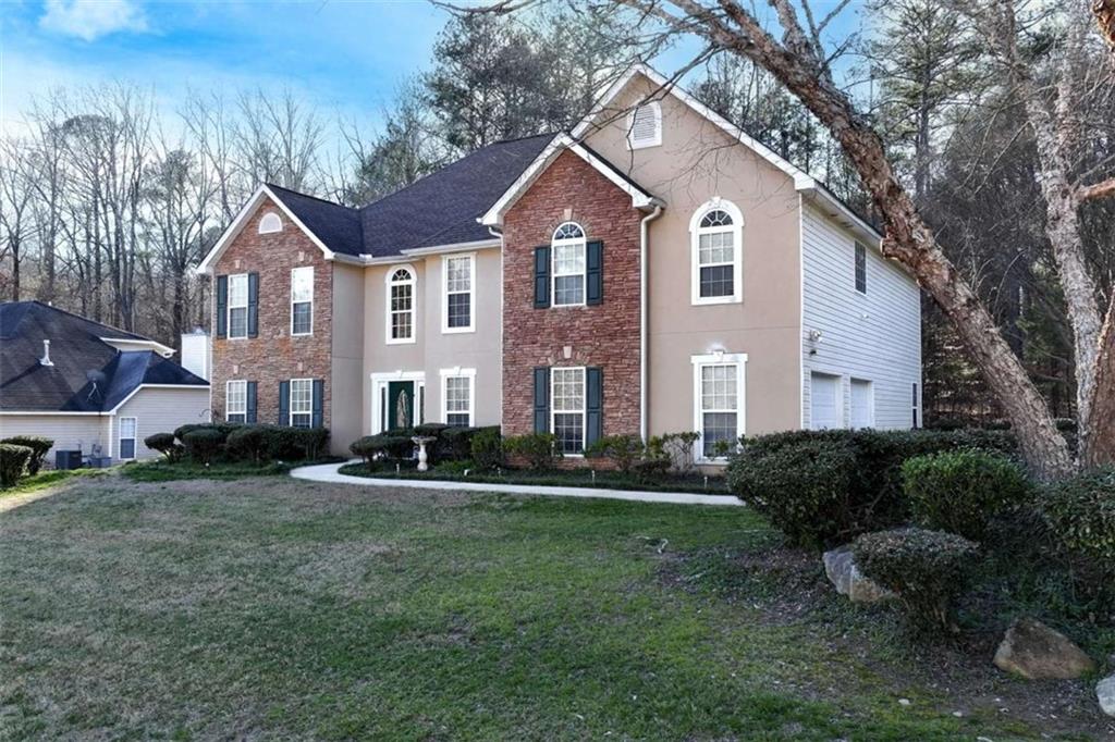 3920 Vine Gate Drive, Lithonia, Georgia image 2