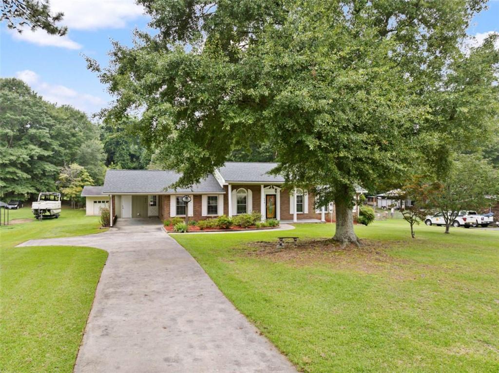 576 Reeceburg Road SE