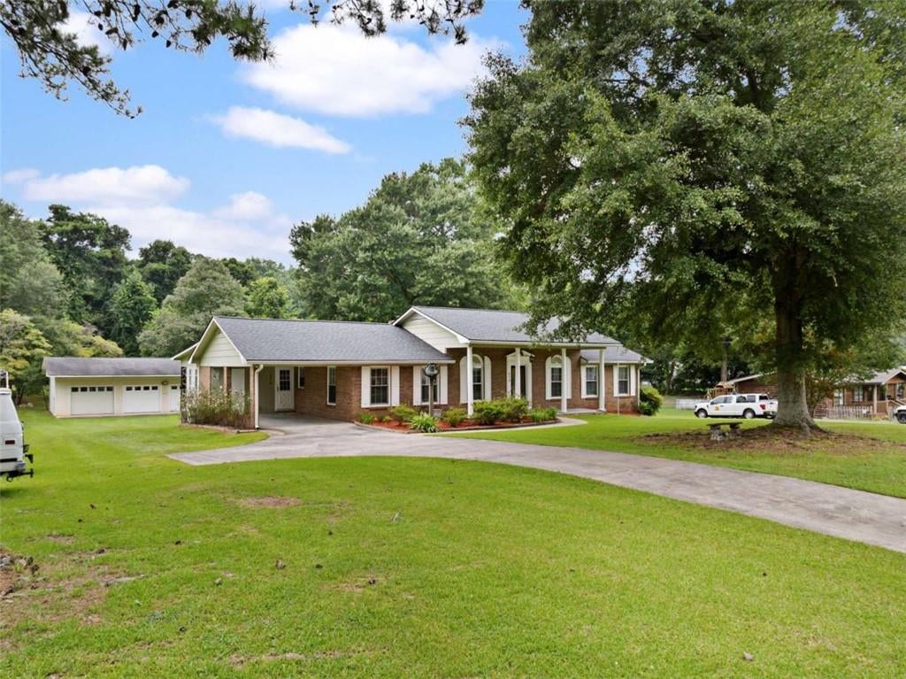 576 Reeceburg Road SE