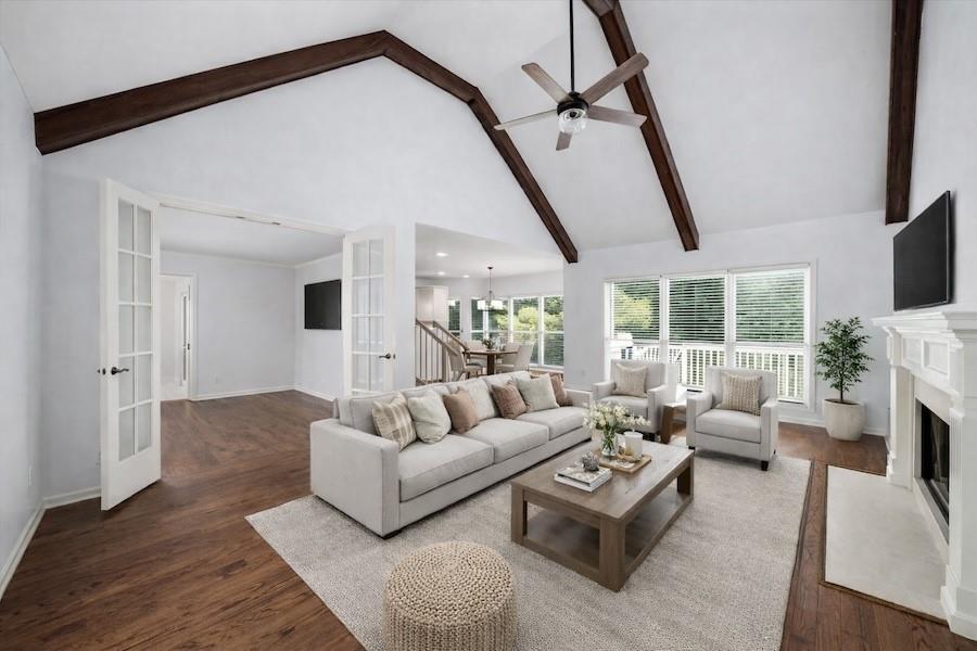 520 Waterside Court