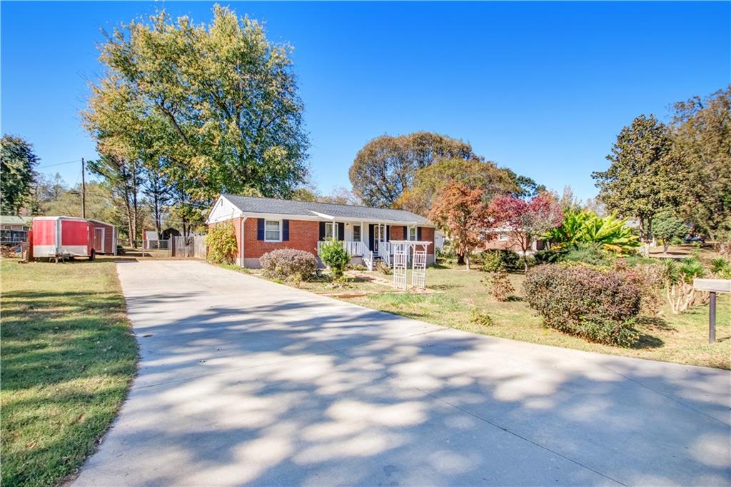 2624 Walnut Road