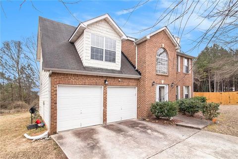 A home in Ellenwood