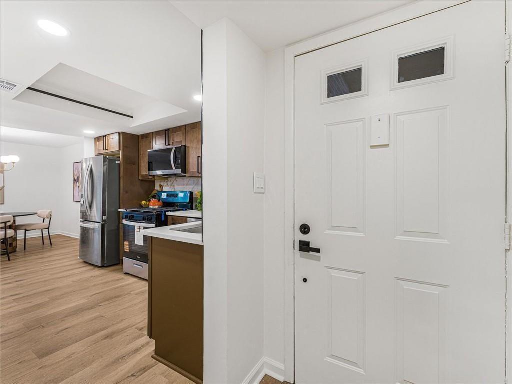 2185 Surrey Court SE