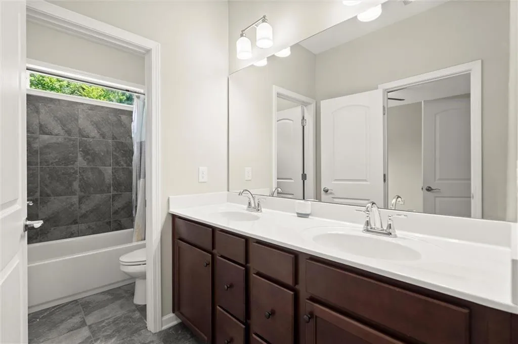 Lawrenceville, Georgia 30044, United States, 4 Bedrooms Bedrooms, ,3 BathroomsBathrooms,Residential,Active,237968