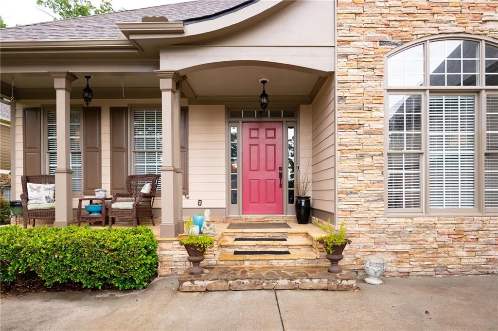 1976 Hedge Brooke Trail NW