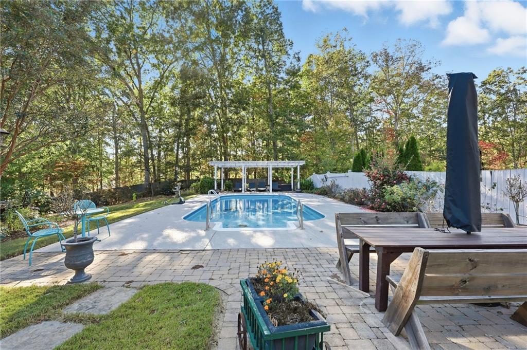 3055 Chattahoochee Trace