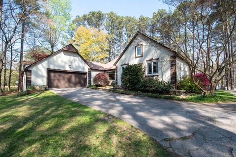 Homes For Sale - 210 Julie Road<br/> Tyrone, GA 30290