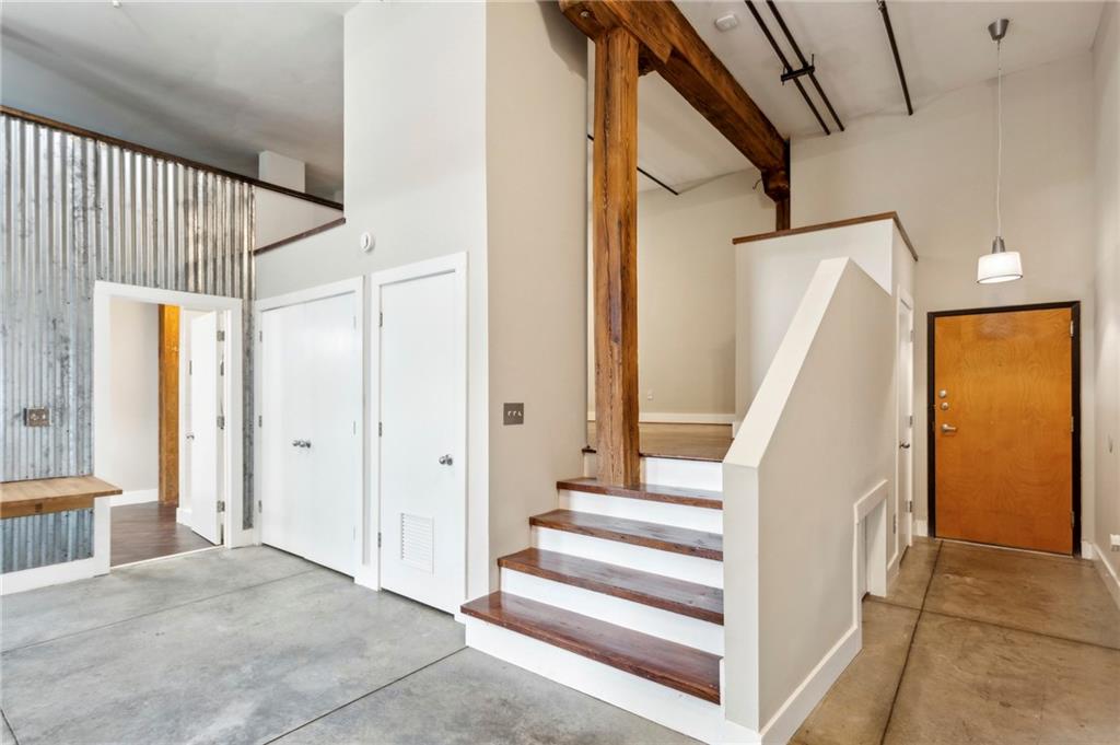 350 Peters Street SW 6