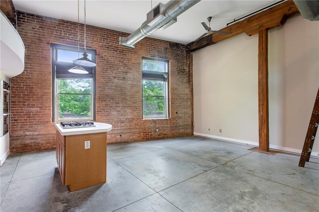 350 Peters Street SW 6