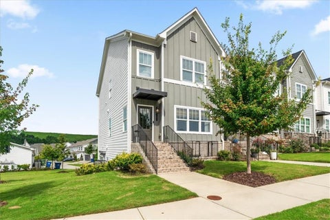 Townhouse For Sale - 1951 Drew Drive<br/> Atlanta, GA 30318