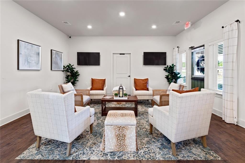 705 Charles Hardy Parkway 018-P
