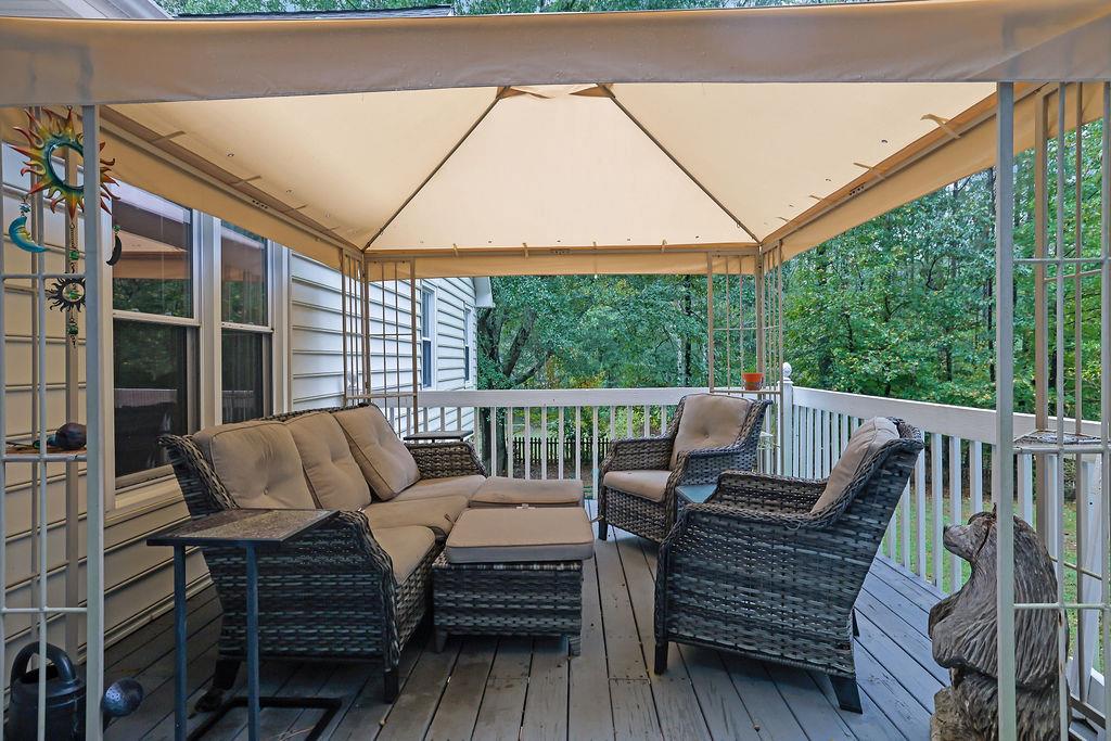 1243 Palm Ridge Trce