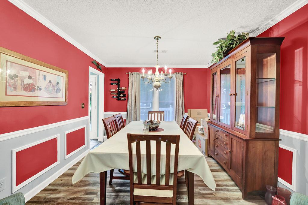 1243 Palm Ridge Trce
