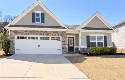 311 Eagles Bluff Way Hoschton GA 30548