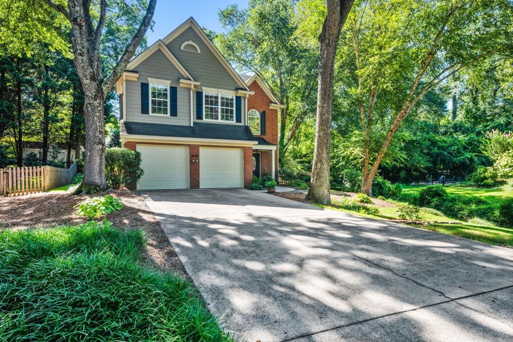 25 Whitlock Square