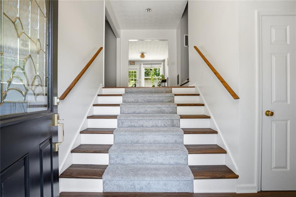 102 Hearthstone Drive