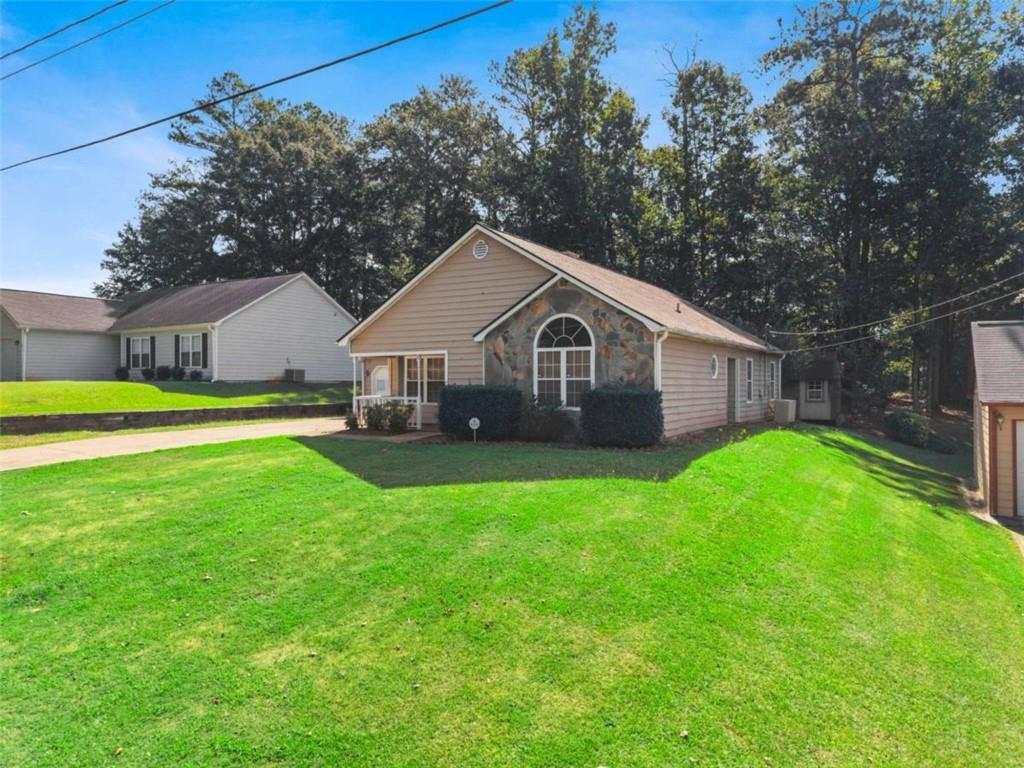 Photo of 8 Oak Street, Newnan, GA 30263 (MLS # 7840906)