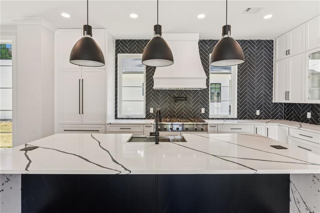 Akunna Court - Residential Lease