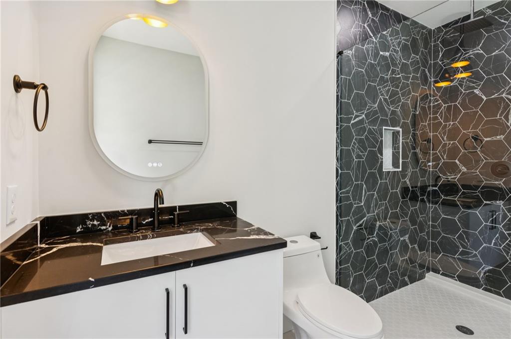 Akunna Court - Residential Lease