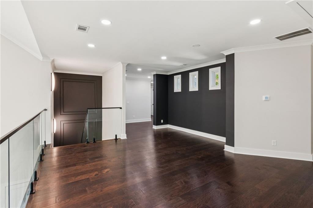 Akunna Court - Residential Lease