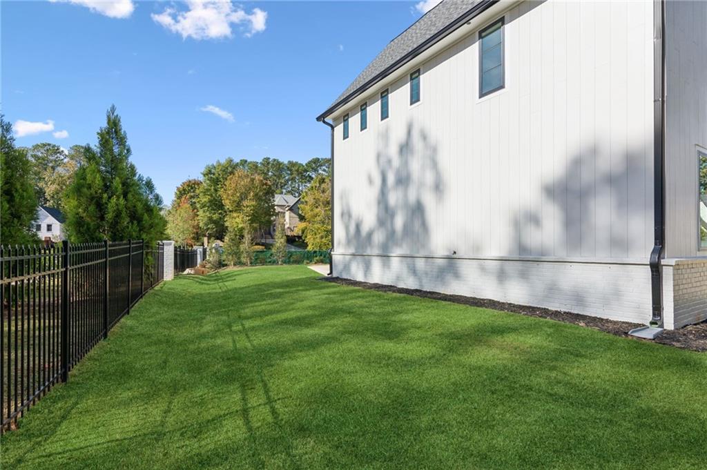 Akunna Court - Residential Lease