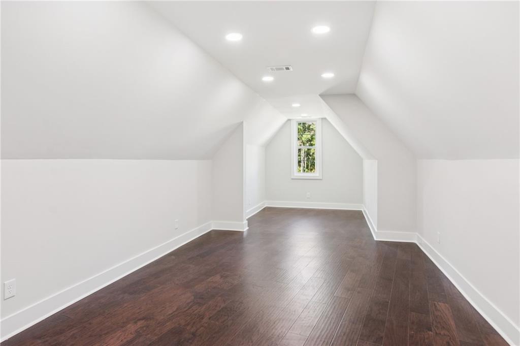 Akunna Court - Residential Lease