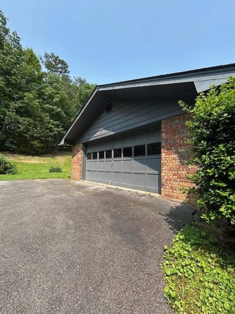 203 Woodland Drive, Calhoun, Georgia image 8