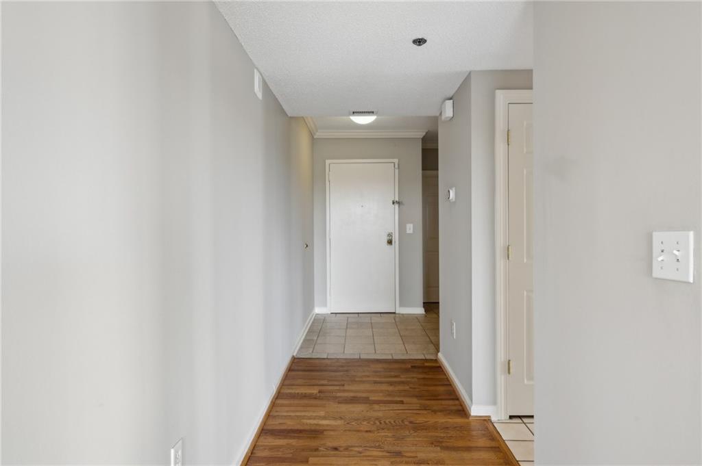 3435 Kingsboro Road NE 1702