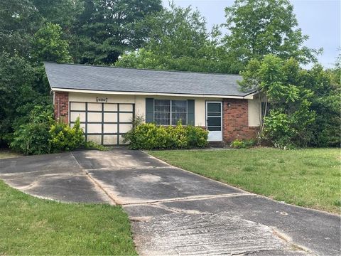 Homes For Sale - 6216 Fieldcrest Drive<br/> Morrow, GA 30260