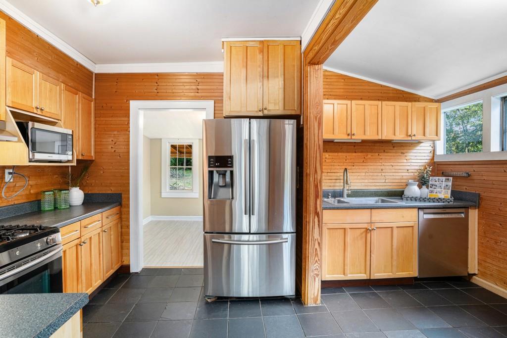 495 Waldo Street SE