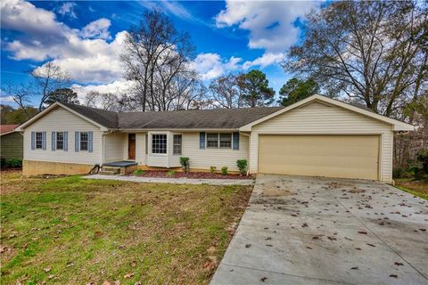 Homes For Sale - 2289 Amberbrook Drive<br/> Conyers, GA 30094