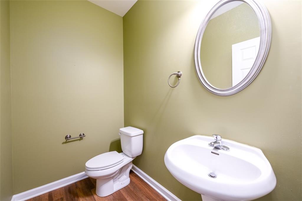 5610 WOODED VALLEY Way