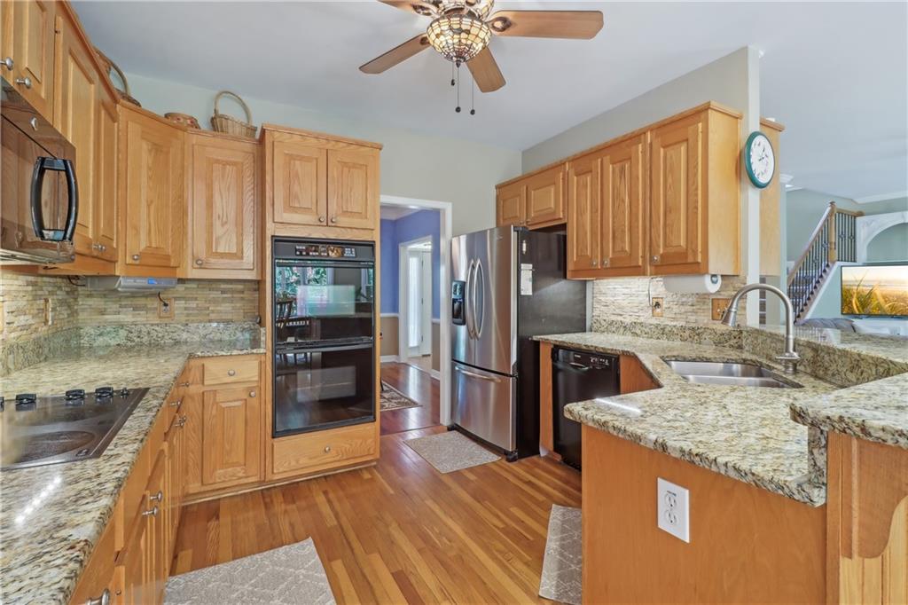 959 Cedar Falls Court, Lilburn, Georgia image 17