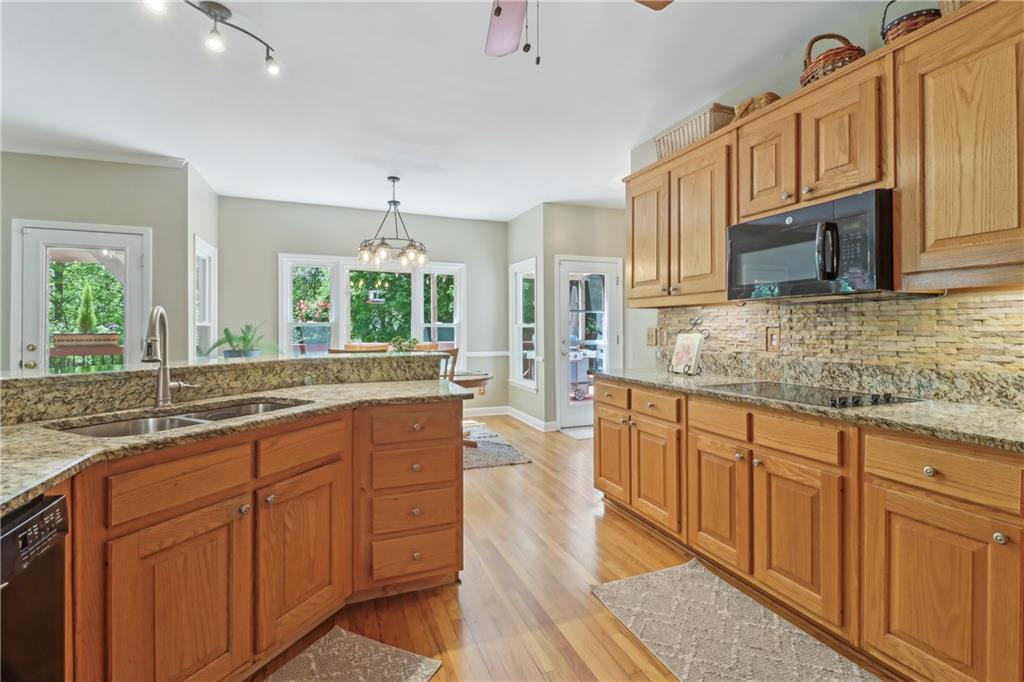 959 Cedar Falls Court, Lilburn, Georgia image 16