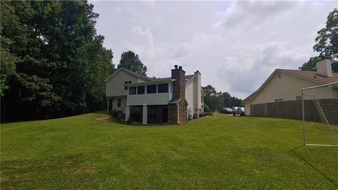 A home in Dacula