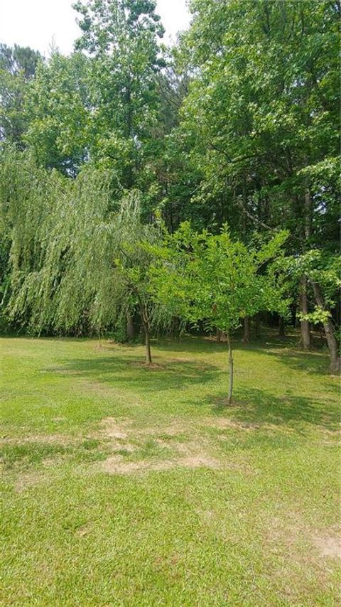 A home in Dacula