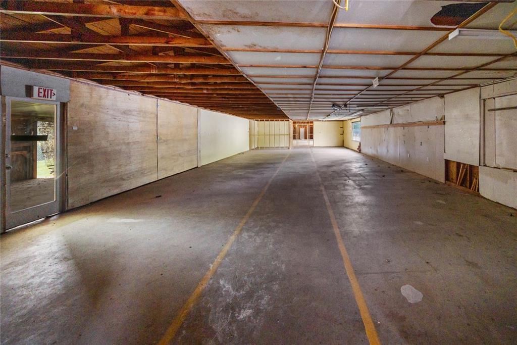 24 Flea Market Road