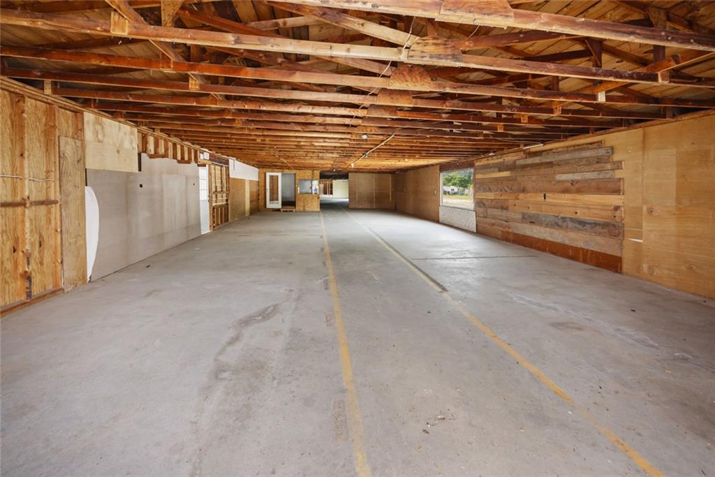 24 Flea Market Road