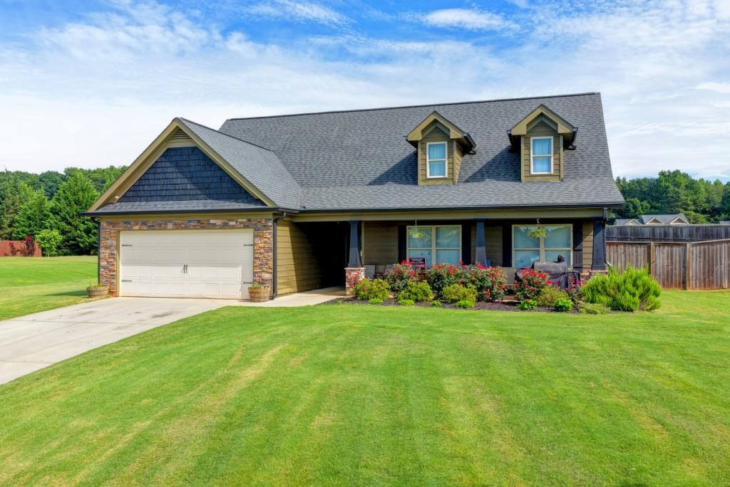 82 Lake Point Court