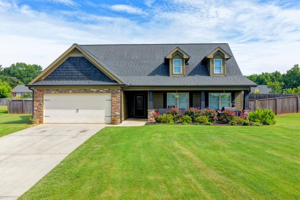 82 Lake Point Court