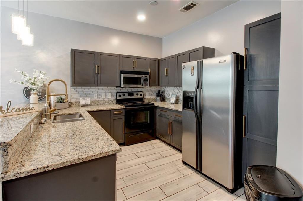 870 Mayson Turner Road NW Unit 1102