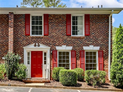 Townhouse For Sale - 1138 Moorestown Circle<br/> Dekalb County, Decatur, GA 30033