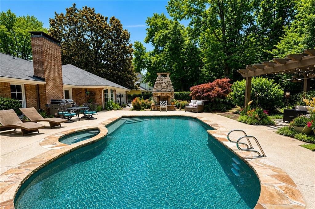5865 Riverwood Drive
