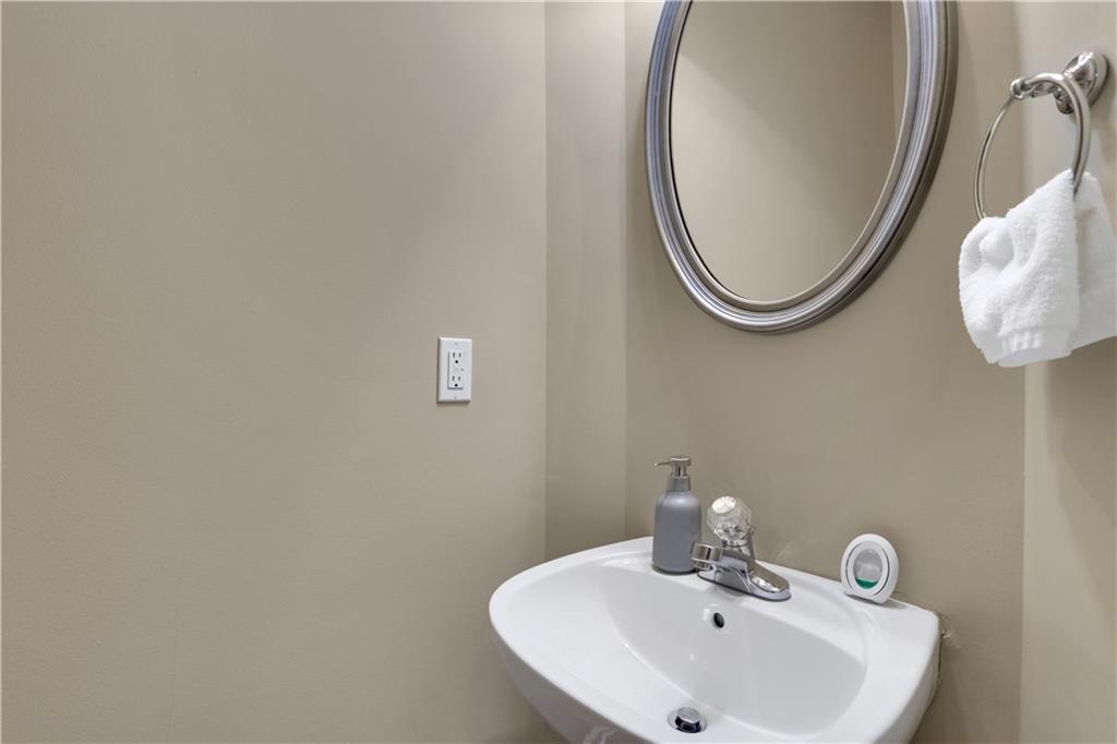 300 Knelston Oak Drive, Suwanee, Georgia image 14
