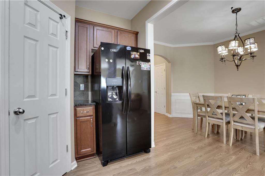 300 Knelston Oak Drive, Suwanee, Georgia image 6