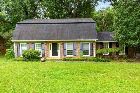 2067 SW Crescent Drive SW Snellville GA 30078