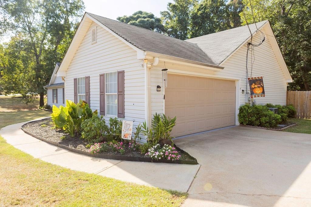 160 Eastwood Forest