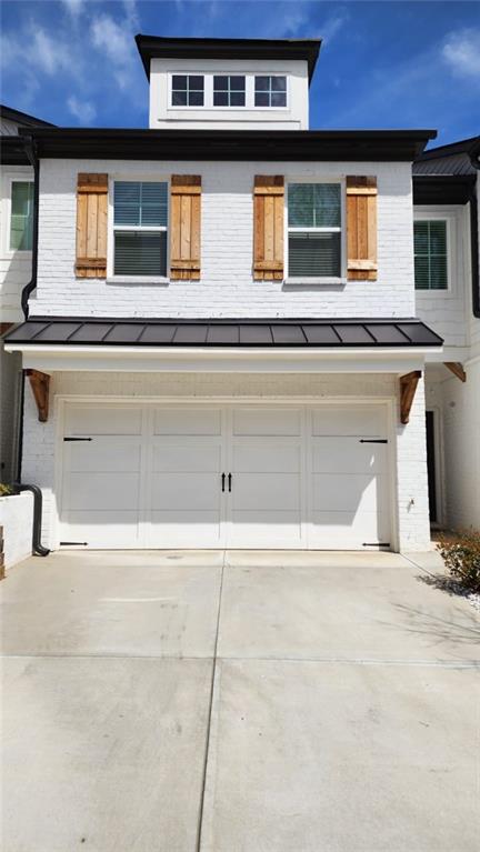 Modern and spacious townhome built in 2022, located in a gated community in Auburn, just minutes from Highway 316/University Parkway. All bedrooms are upstairs for added privacy. The main level features hardwood floors, high ceilings, and an open-concept great room ideal for gatherings. The kitchen boasts stylish gray cabinets, stone countertops, a unique backsplash, and stainless steel appliances including refrigerator, microwave, dishwasher, and range. Hardwood flooring continues on the stairs and upstairs loft. The second-floor loft provides versatile space for an office, media room, or flex use. Bedrooms feature vaulted ceilings, and the primary suite includes a huge walk-in closet. Enjoy a private fenced patio. Community amenities include a pool, four tennis courts, playground, and clubhouse. Convenient location offering both comfort and lifestyle!